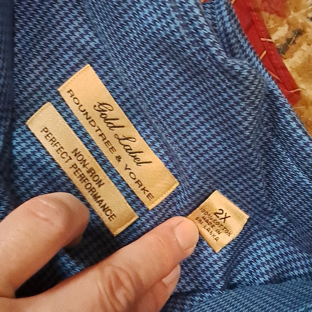 Bundle Of 4 Dress Shirts - Picture 3 of 12
